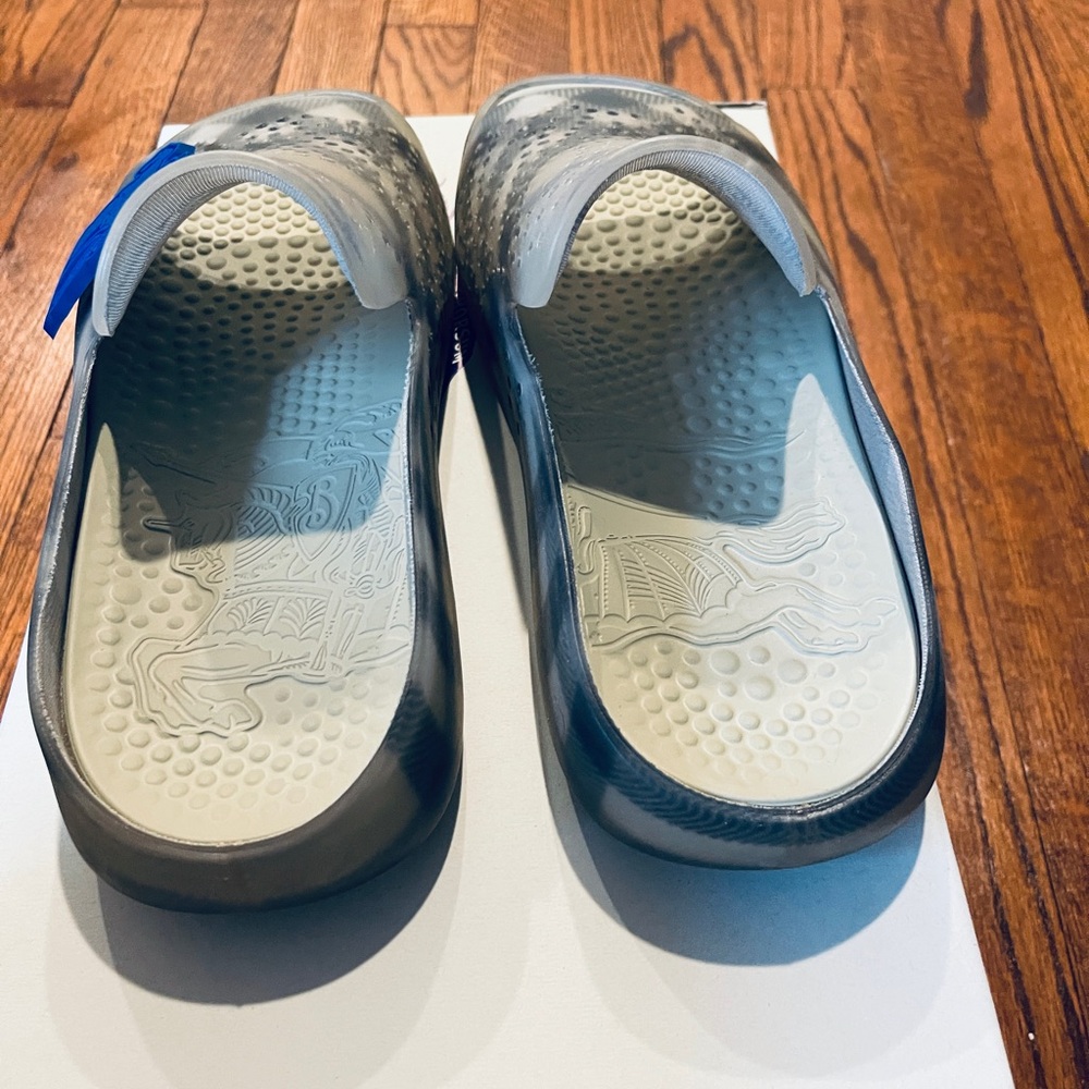 Burberry Gray and Blue Men's Slide Sandals - Picture 3 of 5